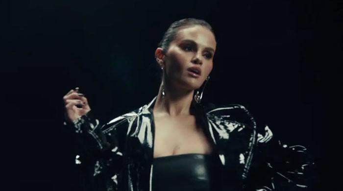 Grimes-backs-Selena-Gomez-after-In-The-Dark-video.jpg