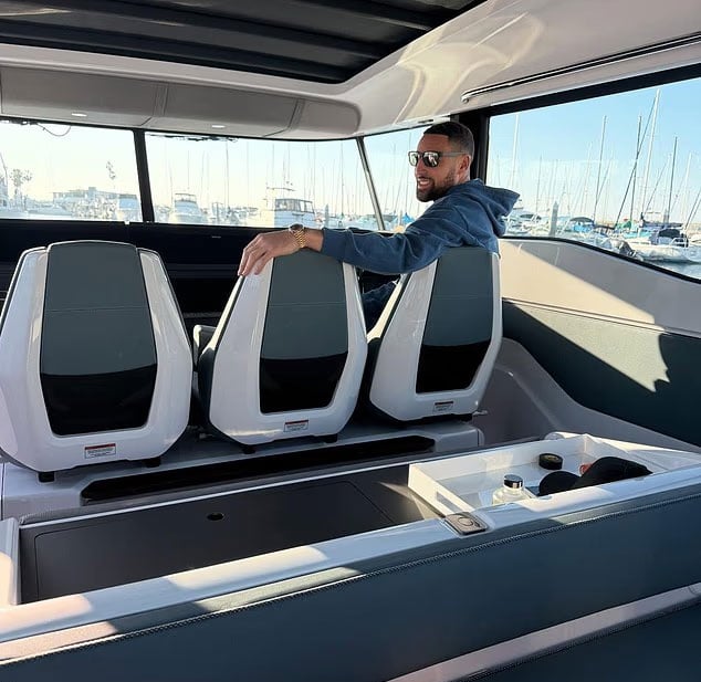 Klay Thompson pulls off bold, unexpected gesture for Megan Thee Stallion